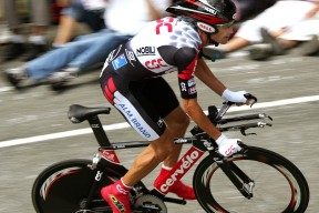 xk体育-球队在欧冠决战前进行心理干预以稳定状态，欧冠赛前分析