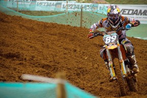 星空娱乐app-阿森纳锋线效率陷低迷塔帅或被迫调整战术，阿森纳锋线名宿