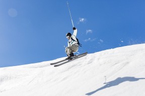 星空综合体育全站app-詹姆斯历史得分再突破，迈入生涯Top5！，詹姆斯历史总得分2021